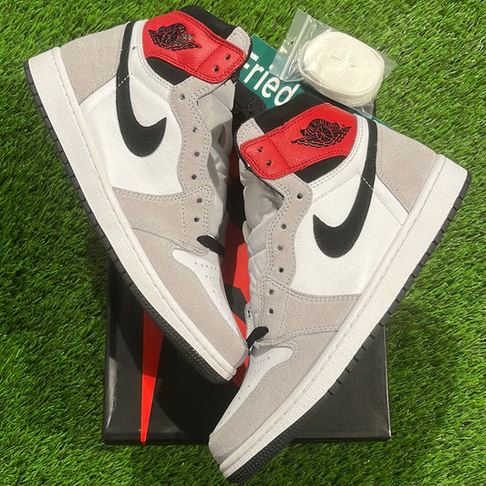 Air Jordan 1 Retro High OG 'Smoke Grey'