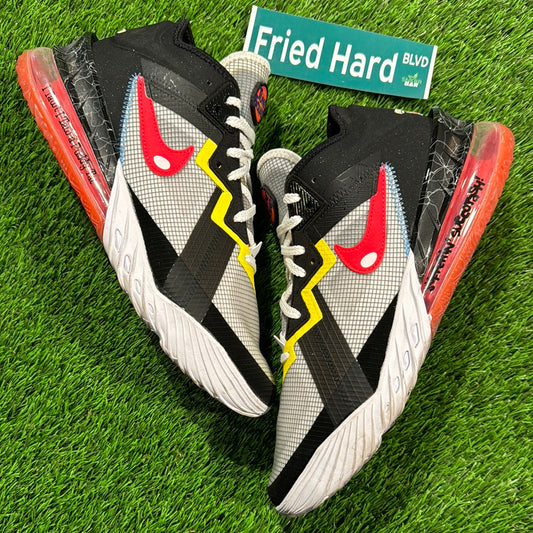 Space Jam x LeBron 18 Low 'Sylvester x Tweety'
