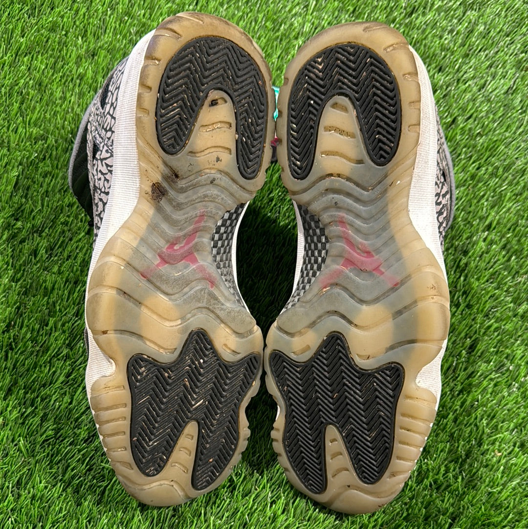 Air Jordan 11 Retro Low IE 'Black Cement'
