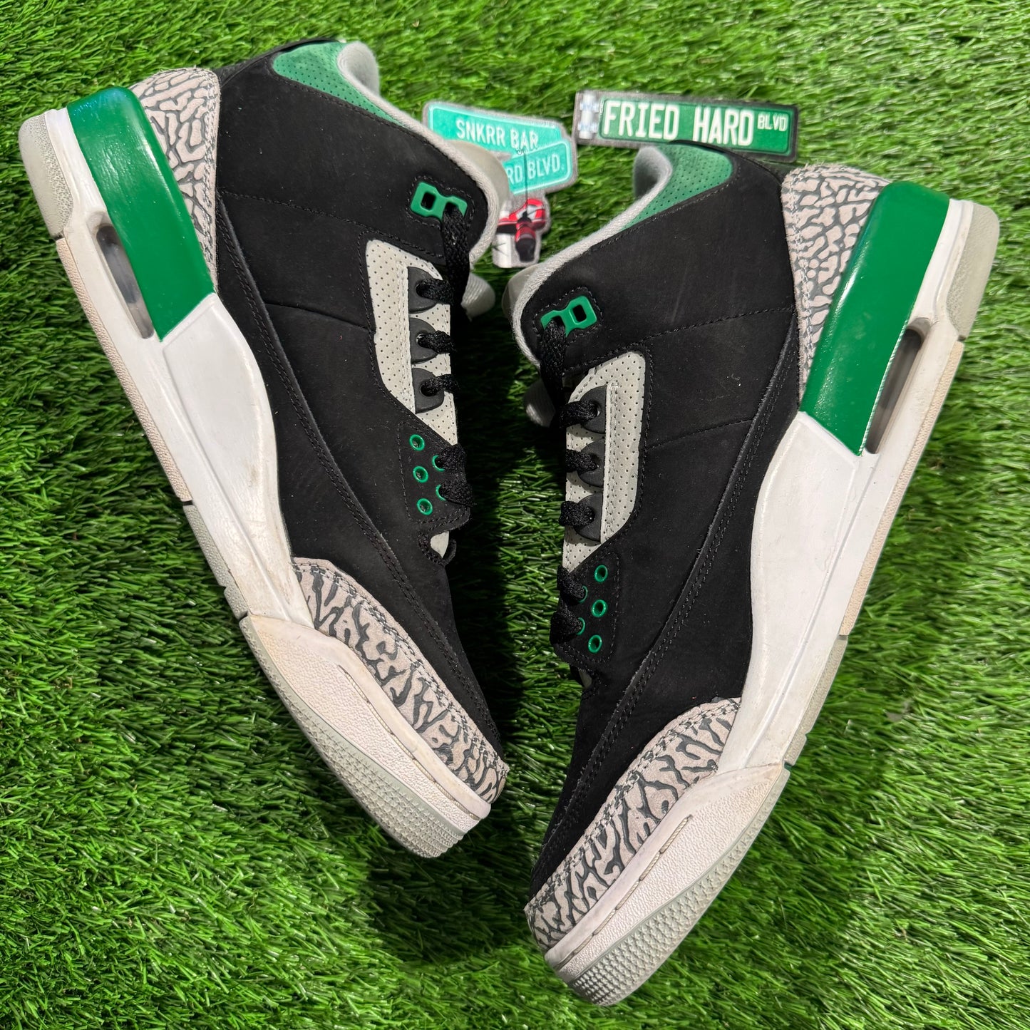 Air Jordan 3 Retro 'Pine Green'