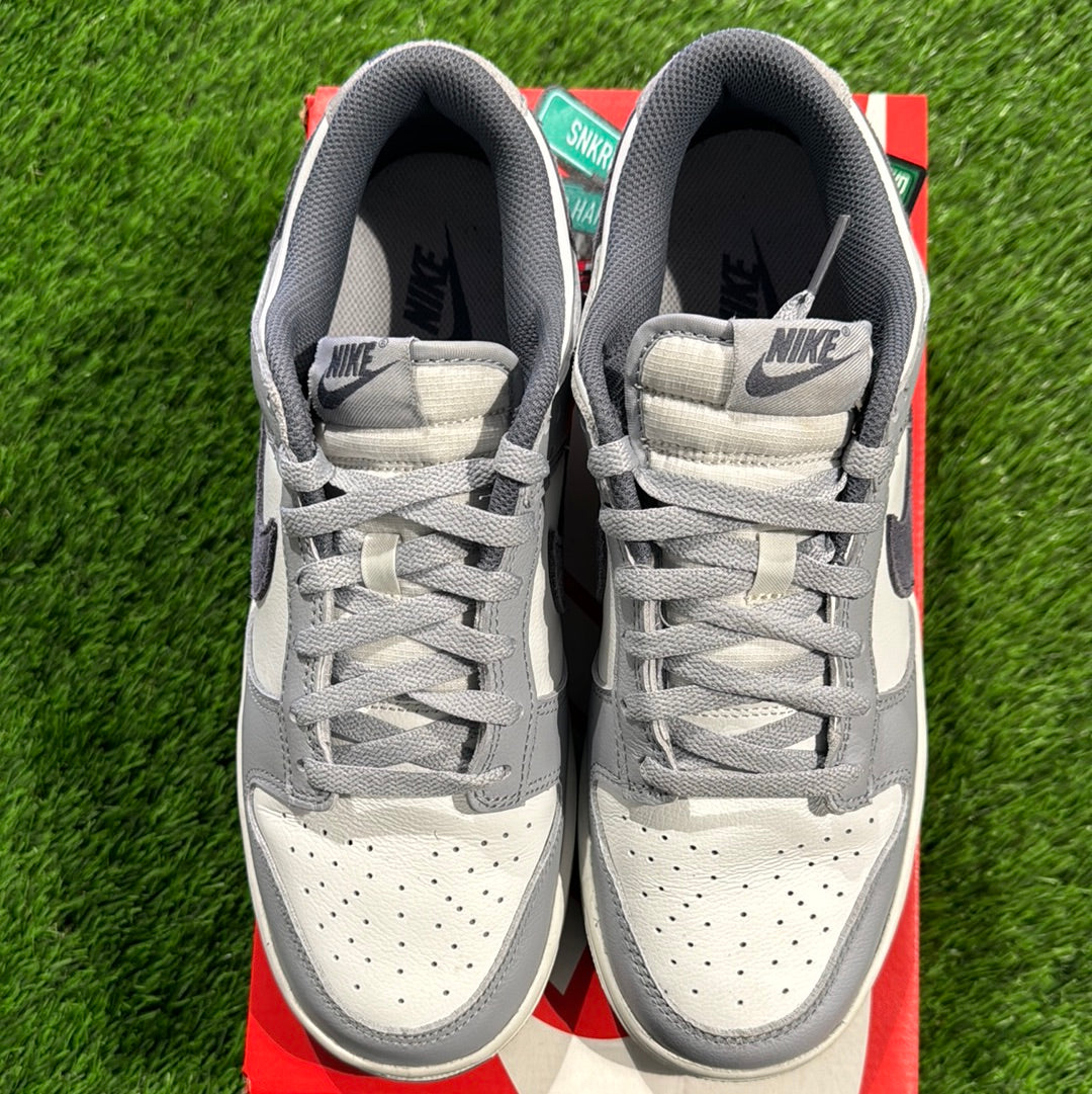 Dunk Low SE 'Light Carbon'