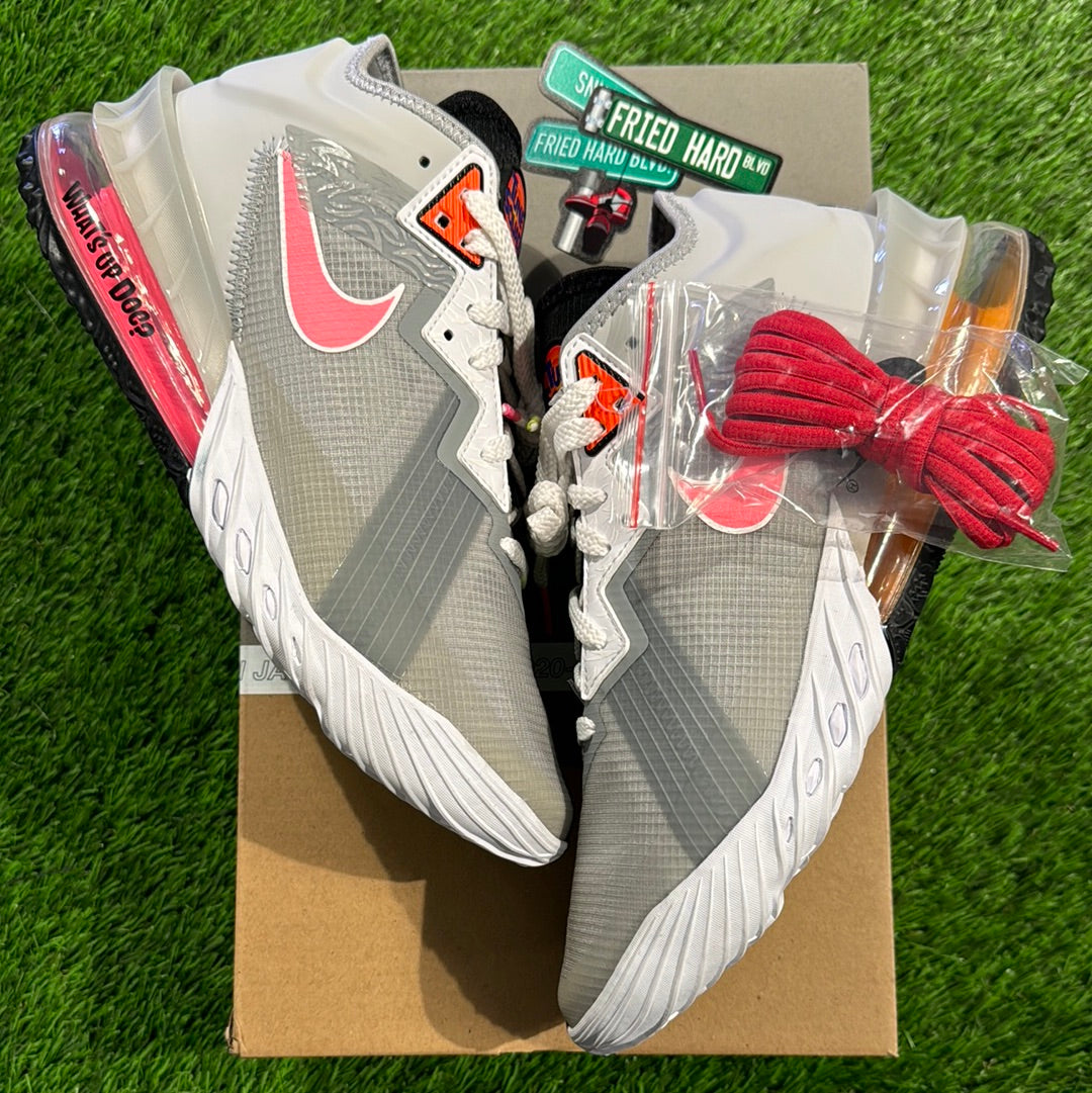 Space Jam x LeBron 18 Low 'Bugs x Marvin'