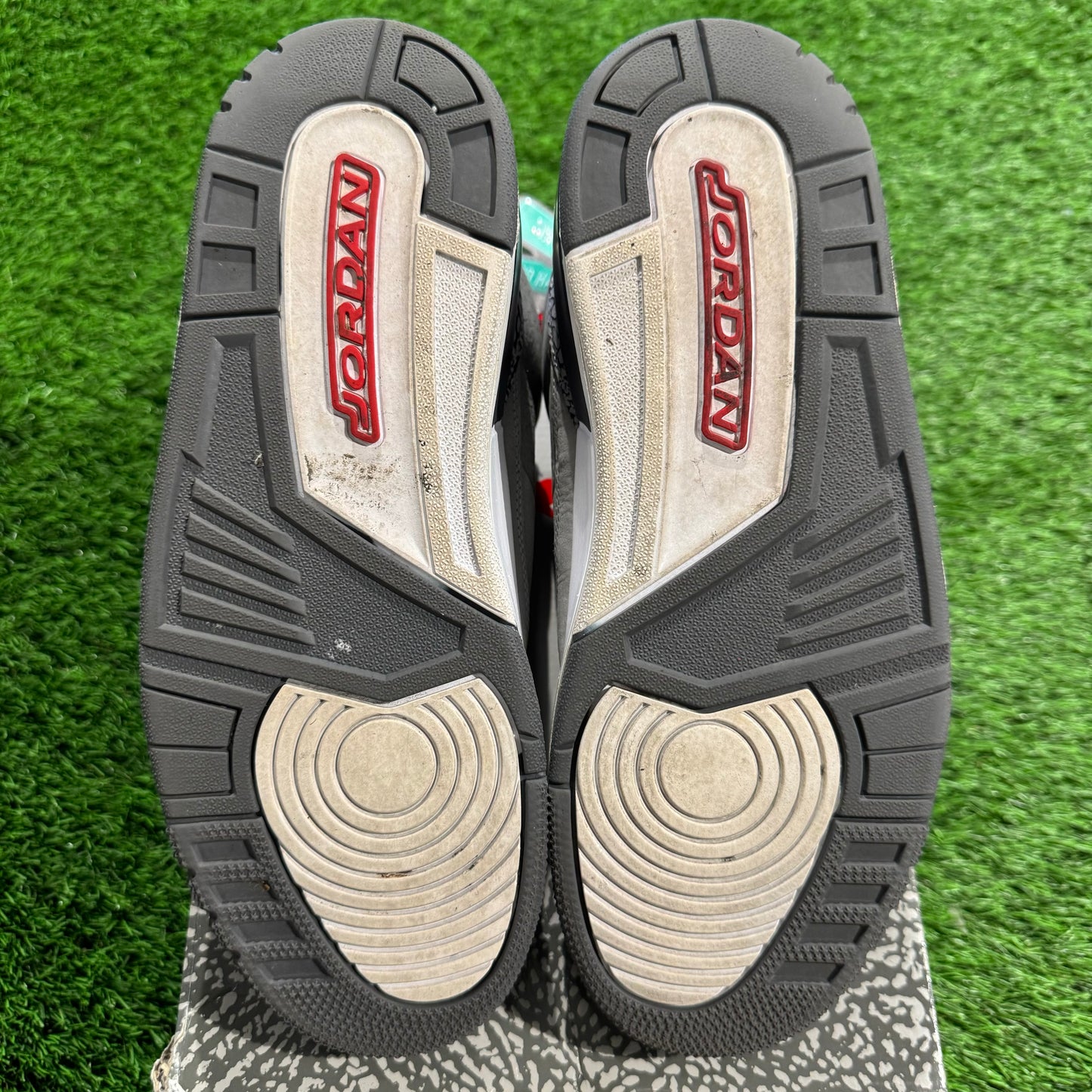 Air Jordan 3 Retro 'Cool Grey' 2021