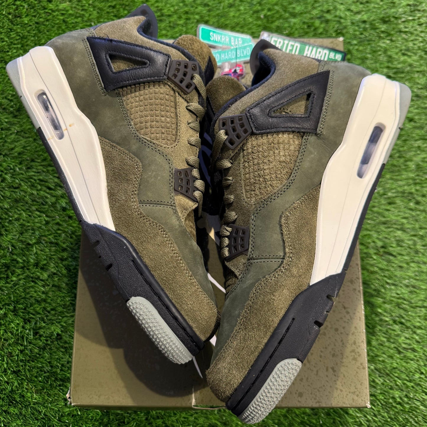 Air Jordan 4 Retro SE Craft 'Olive'