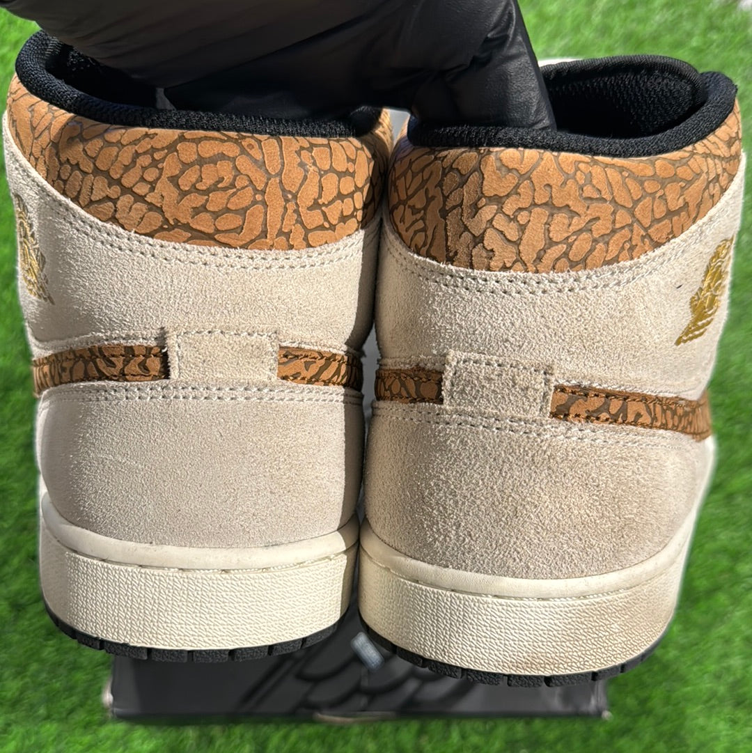 Air Jordan 1 Mid SE 'Brown Elephant'