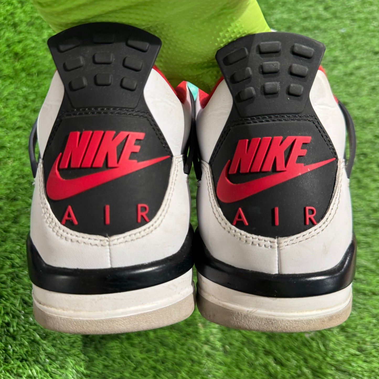 Air Jordan 4 Retro OG 'Fire Red' 2020