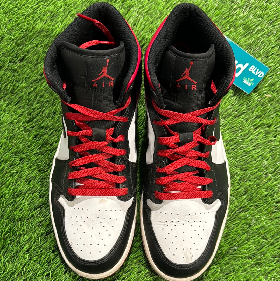 Air Jordan 1 Mid 'Gym Red Black Toe'