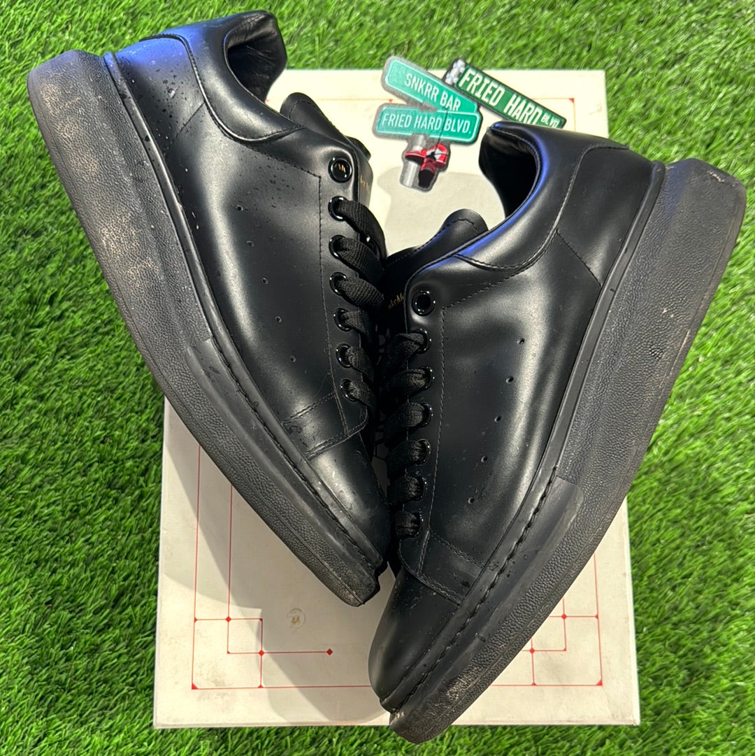 Alexander McQueen Oversized Sneaker 'All Black'