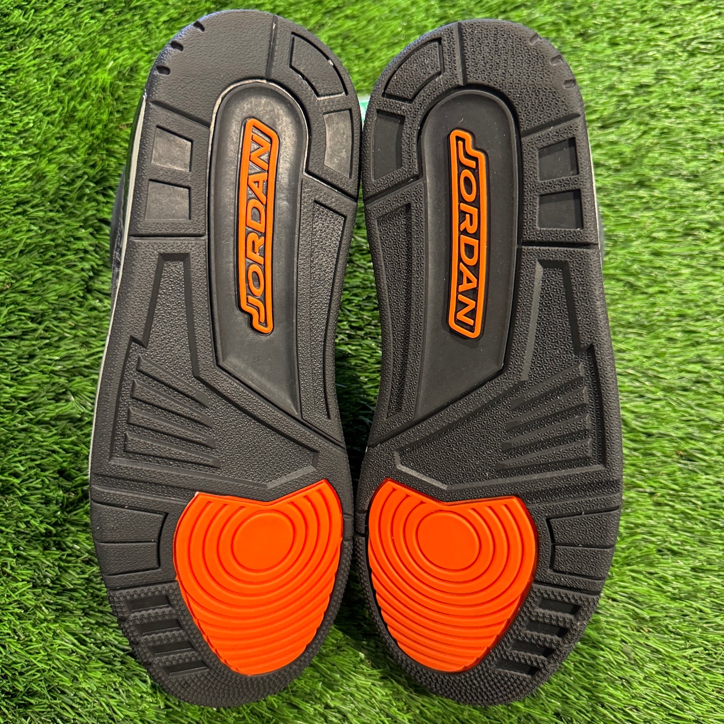 Air Jordan 3 Retro 'Fear' 2023