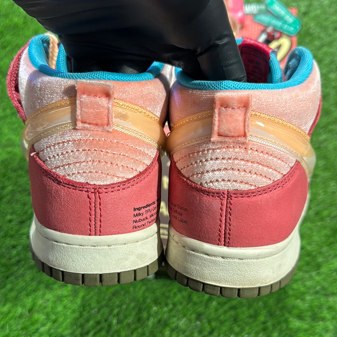 Social Status x Dunk Mid 'Strawberry Milk'