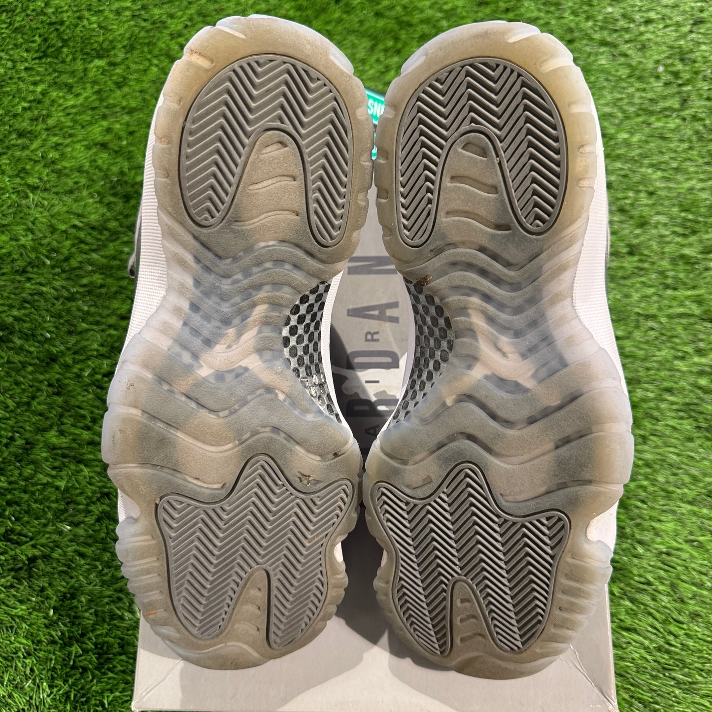 Air Jordan 11 Retro 'Cool Grey' 2021