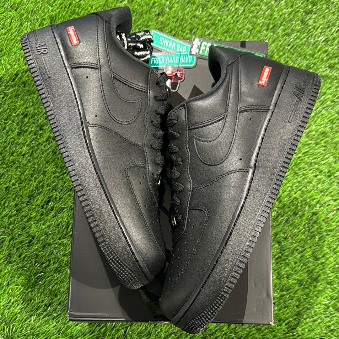 Nike Air Force 1 Low Supreme Black