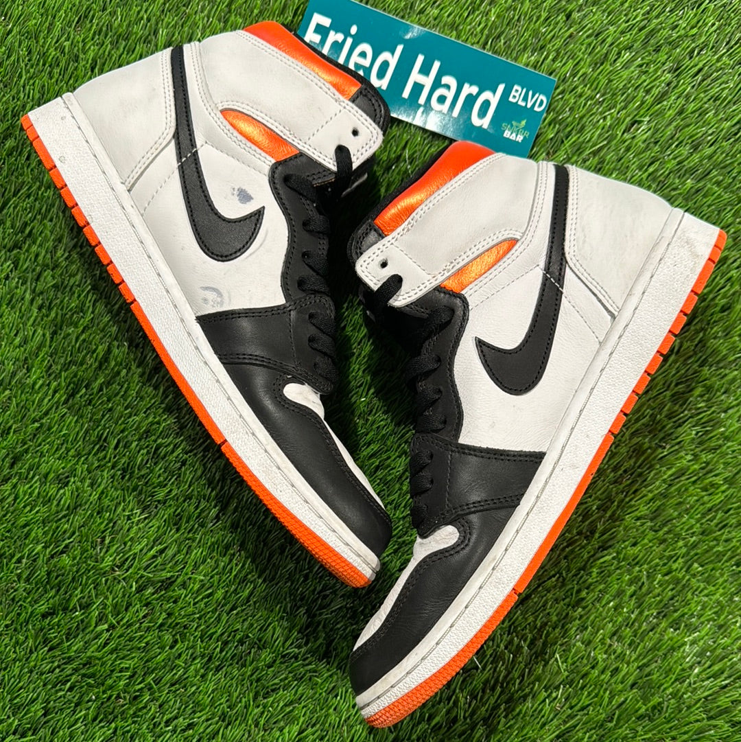 Air Jordan 1 Retro High OG 'Electro Orange'