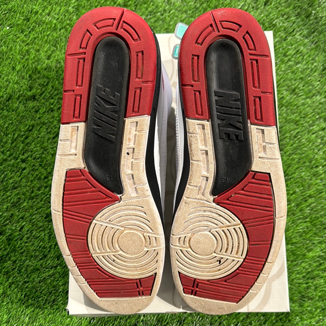 Air Jordan 2 Retro 'Chicago' 2022