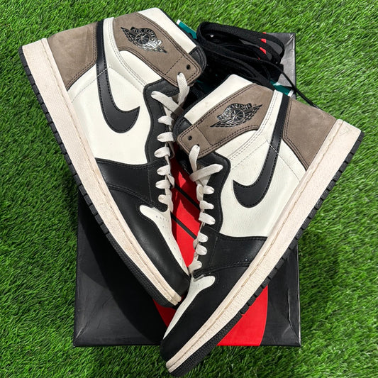Air Jordan 1 Retro High OG 'Dark Mocha'