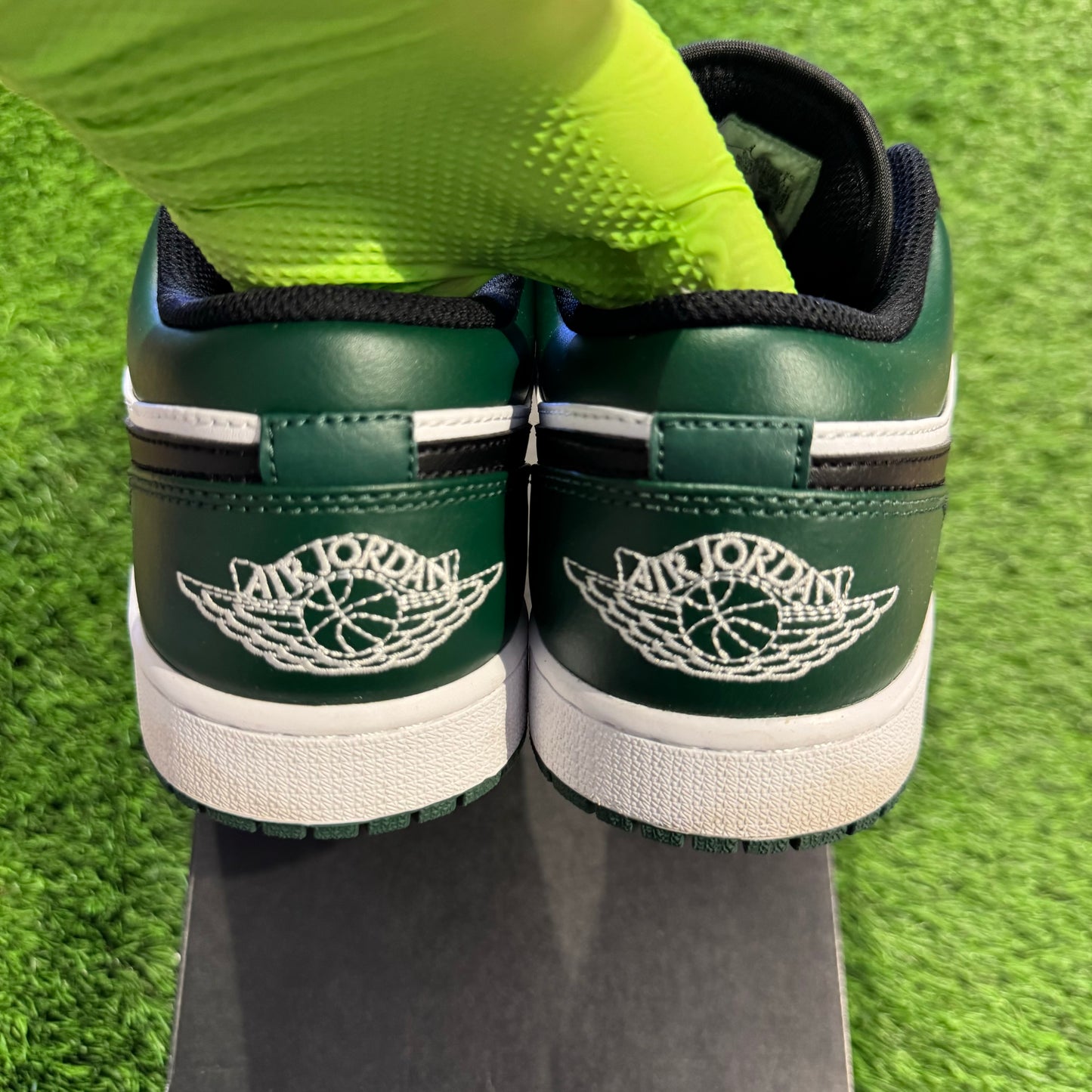 Air Jordan 1 Low 'Green Toe'