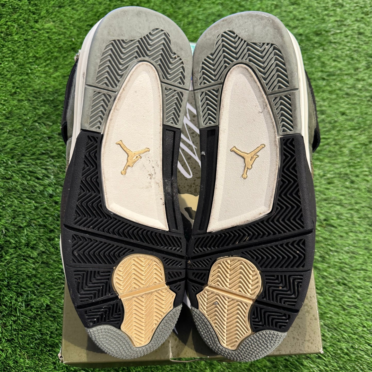 Air Jordan 4 Retro SE Craft 'Olive'