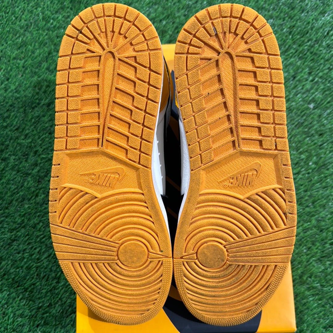 Air Jordan 1 Retro High OG 'Yellow Toe'