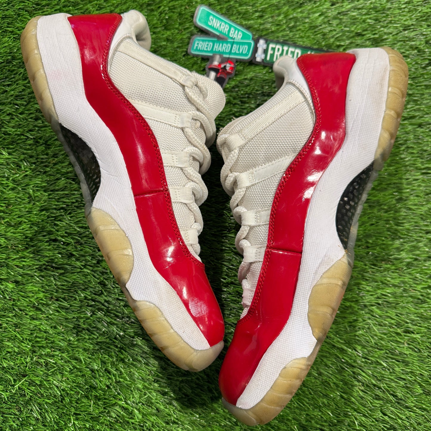 Jordan 11 Retro Low Cherry (2016) 10.5M/12W
