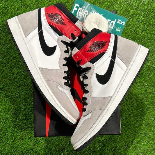 Air Jordan 1 Retro High OG 'Smoke Grey'