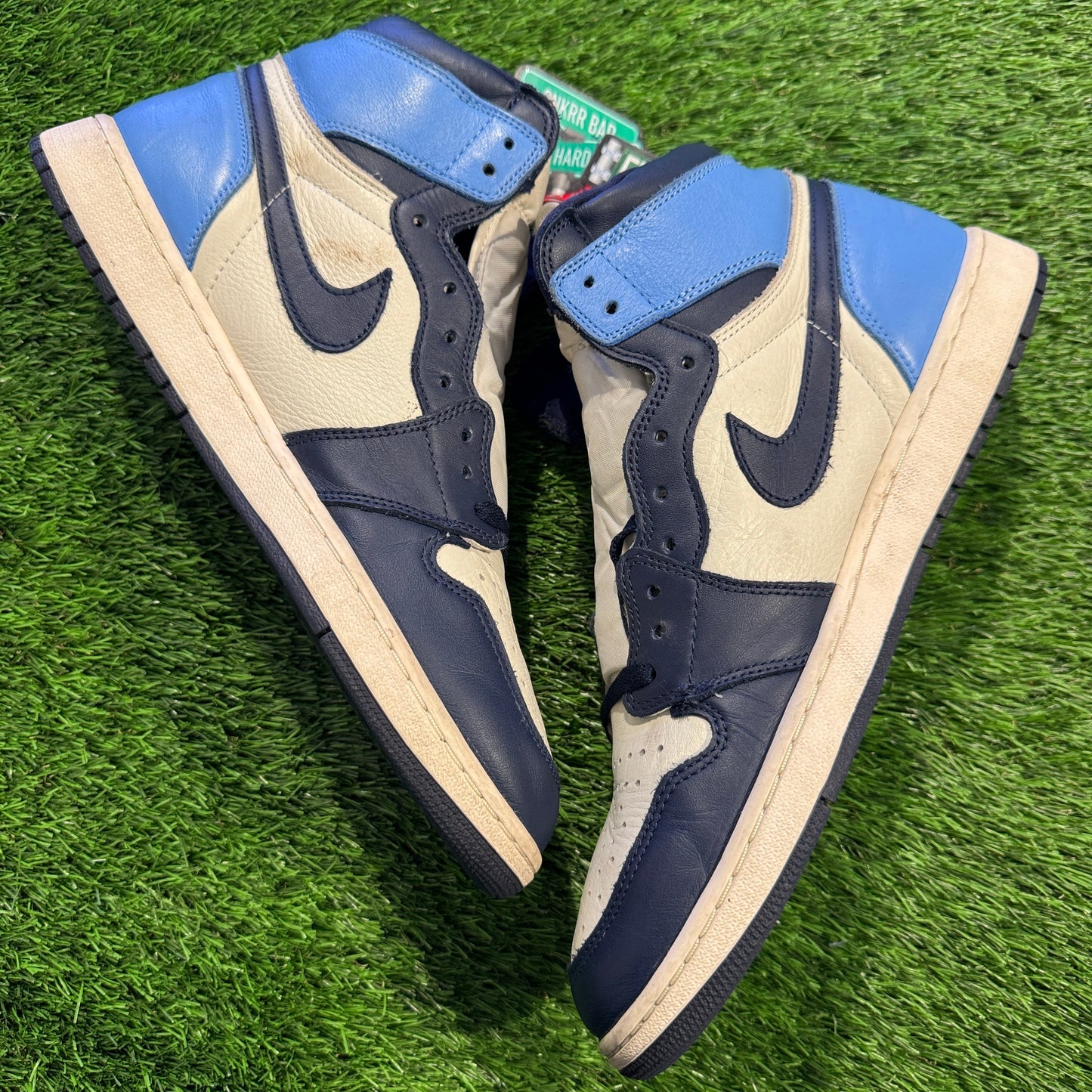 Air Jordan 1 Retro High OG 'Obsidian'