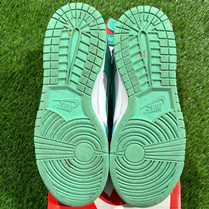 Dunk Low Green Glow (Women's) SIZE 7.5M/9W