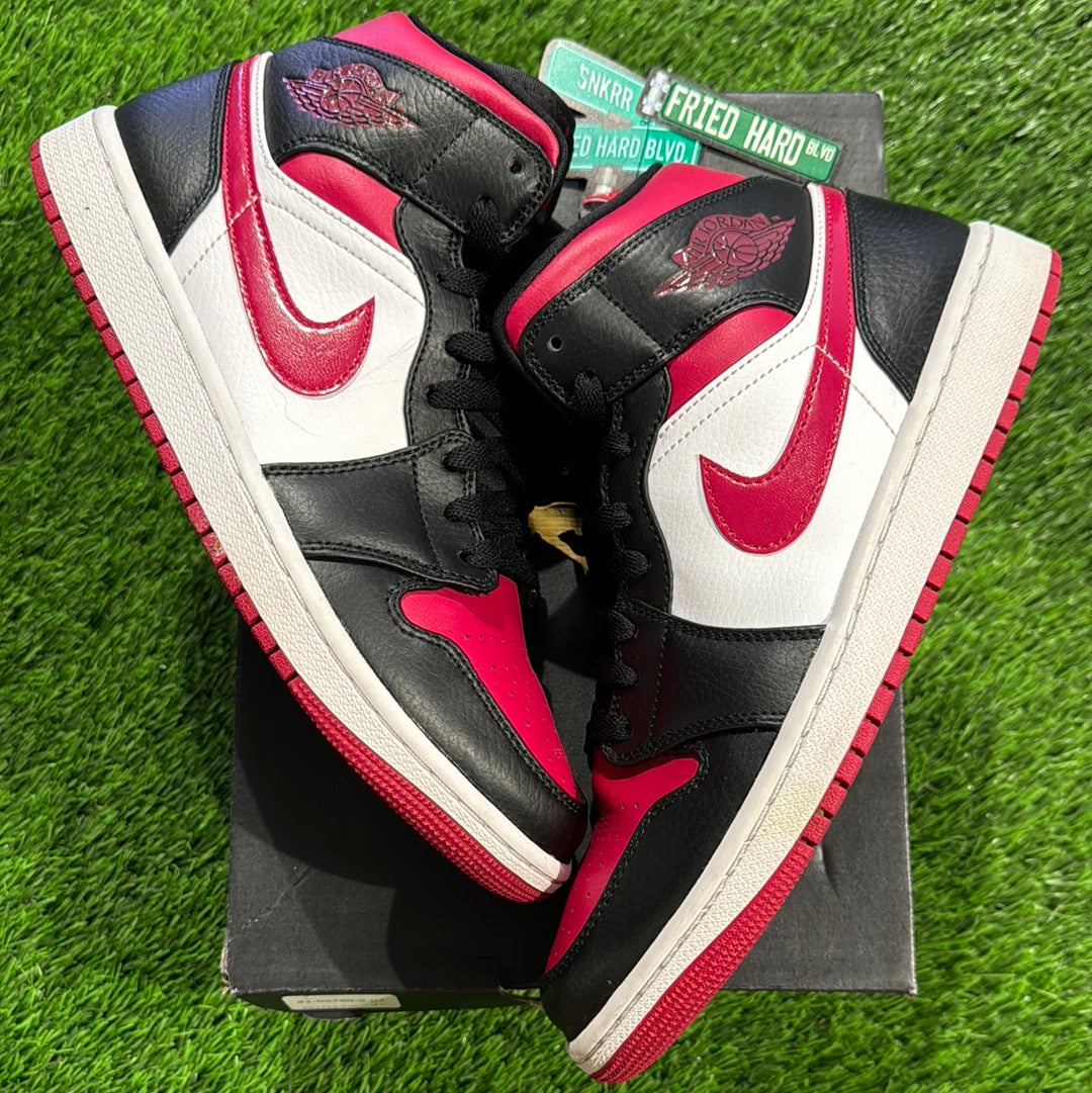 Air Jordan 1 Mid 'Noble Red'