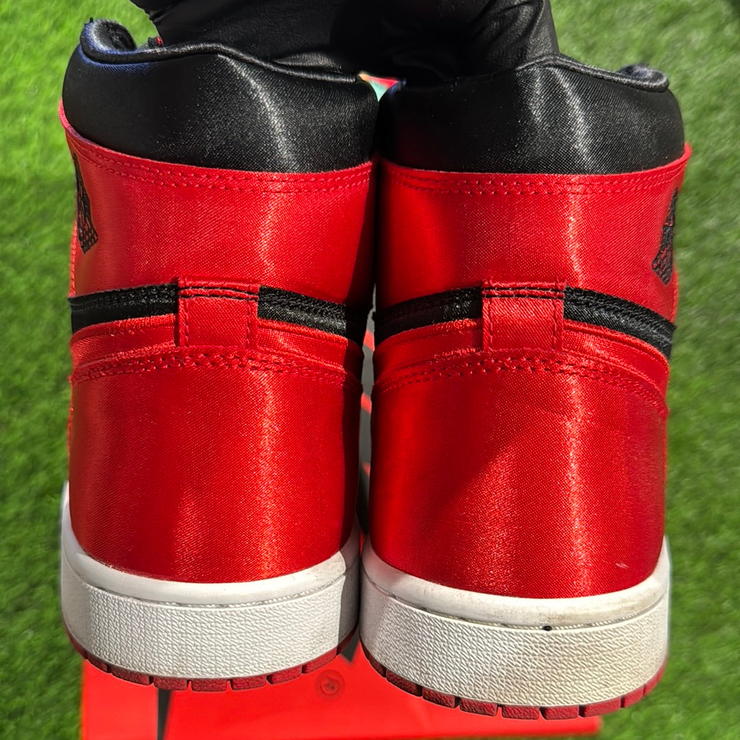 Wmns Air Jordan 1 Retro High OG 'Satin Bred' 2023