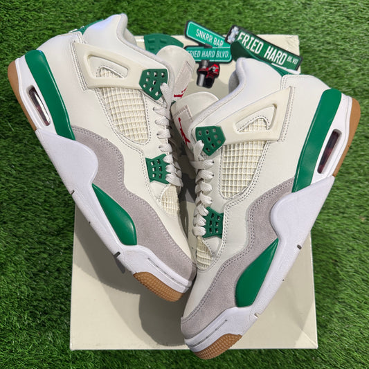 Nike SB x Air Jordan 4 Retro SP 'Pine Green'