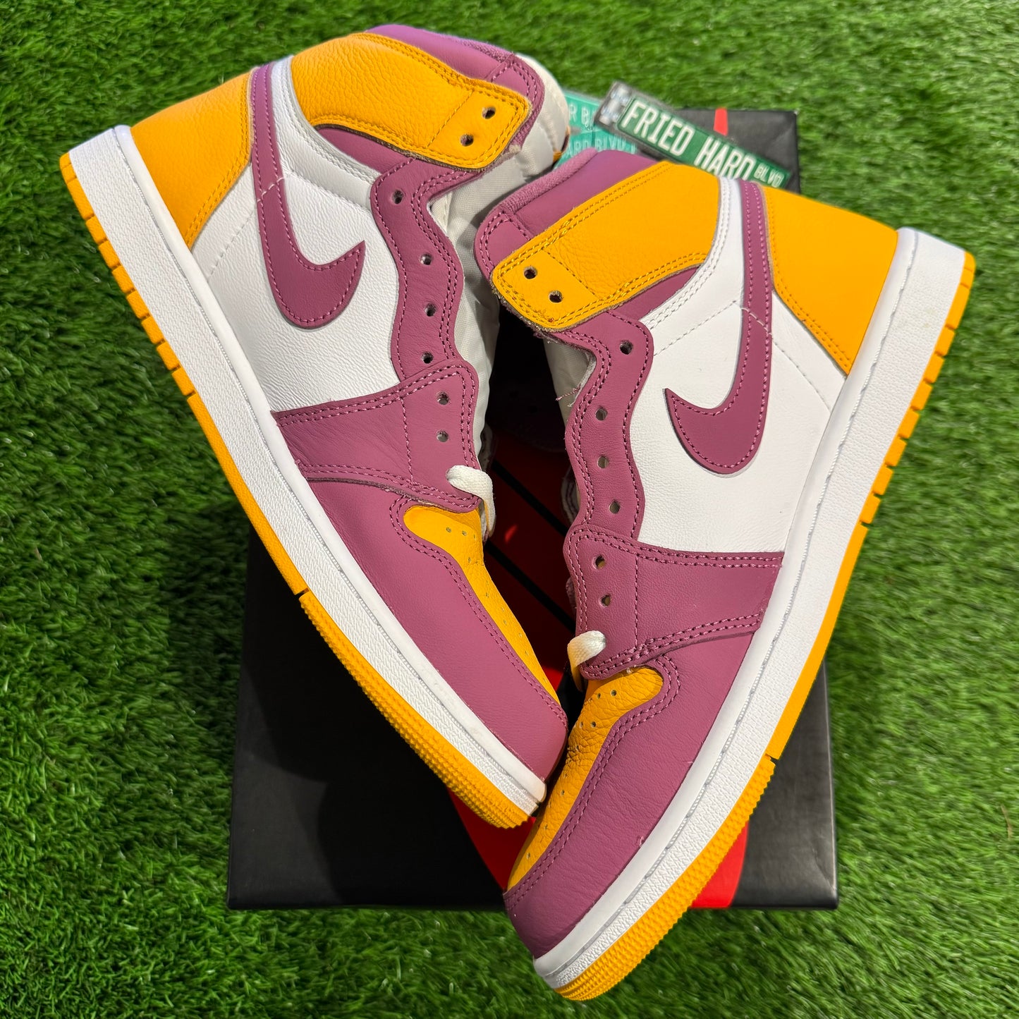 Air Jordan 1 Retro High OG 'Brotherhood'