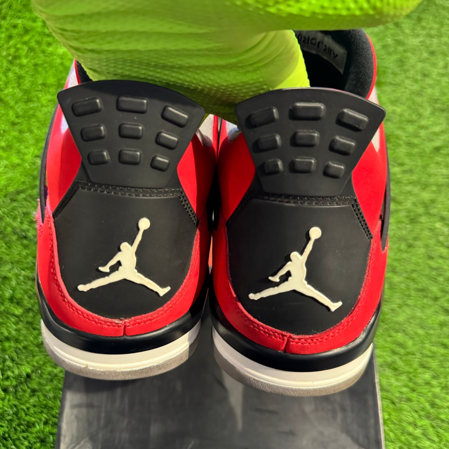 Air Jordan 4 Retro 'Toro Bravo'