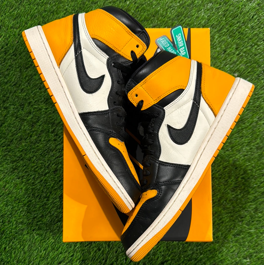 Air Jordan 1 Retro High OG 'Yellow Toe'