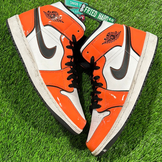 Air Jordan 1 Mid SE 'Turf Orange'