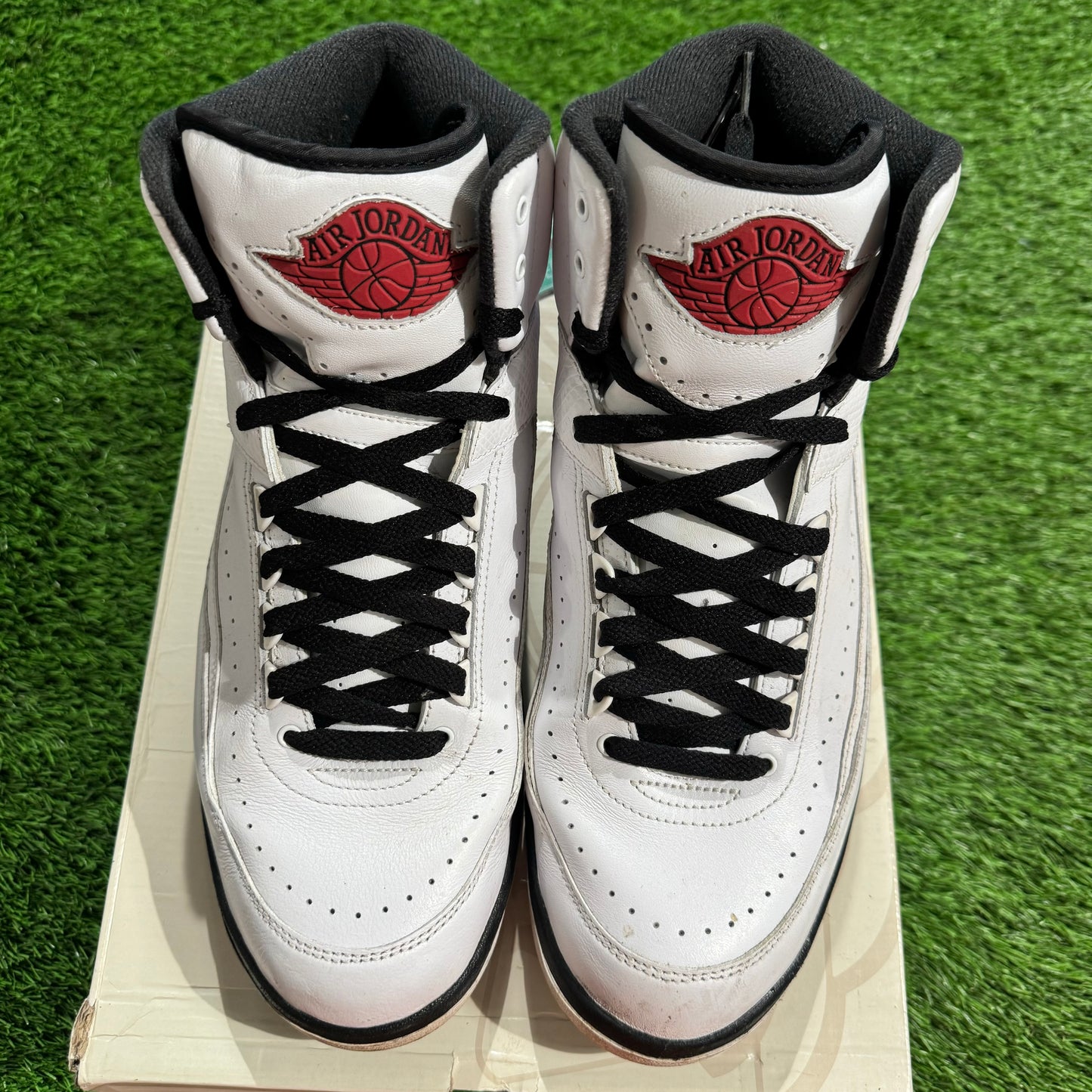 Air Jordan 2 Retro 'Chicago' 2022