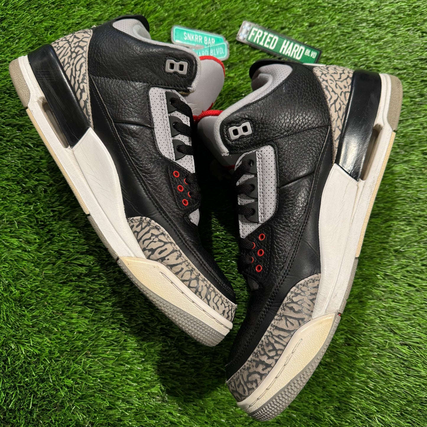 Air Jordan 3 Retro OG 'Black Cement' 2018