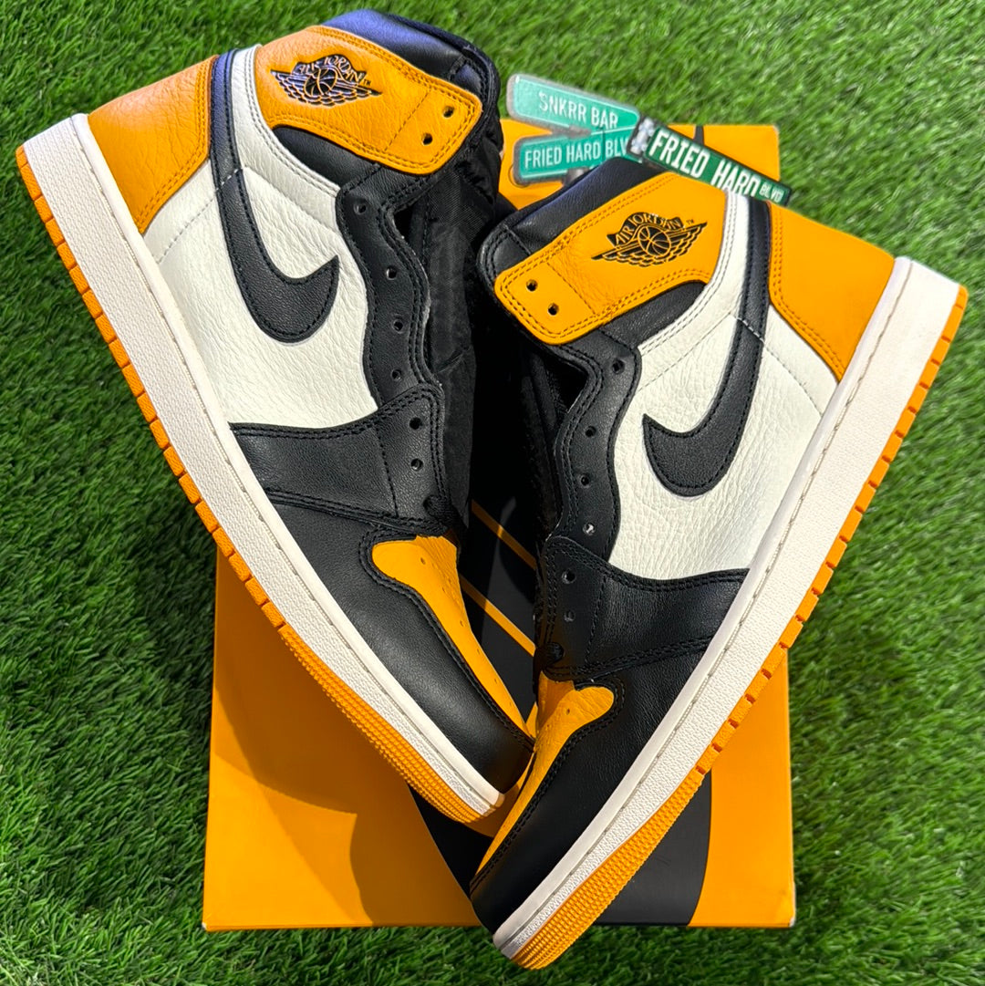 Air Jordan 1 Retro High OG 'Yellow Toe'
