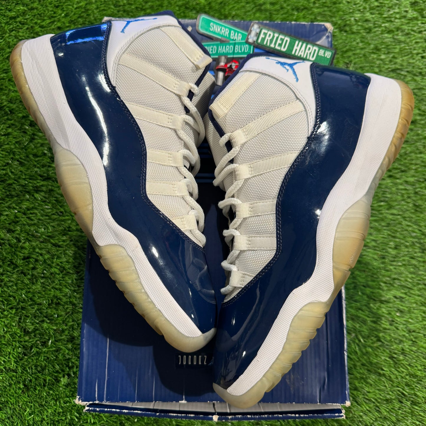 Air Jordan 11 Retro 'Win Like '82'