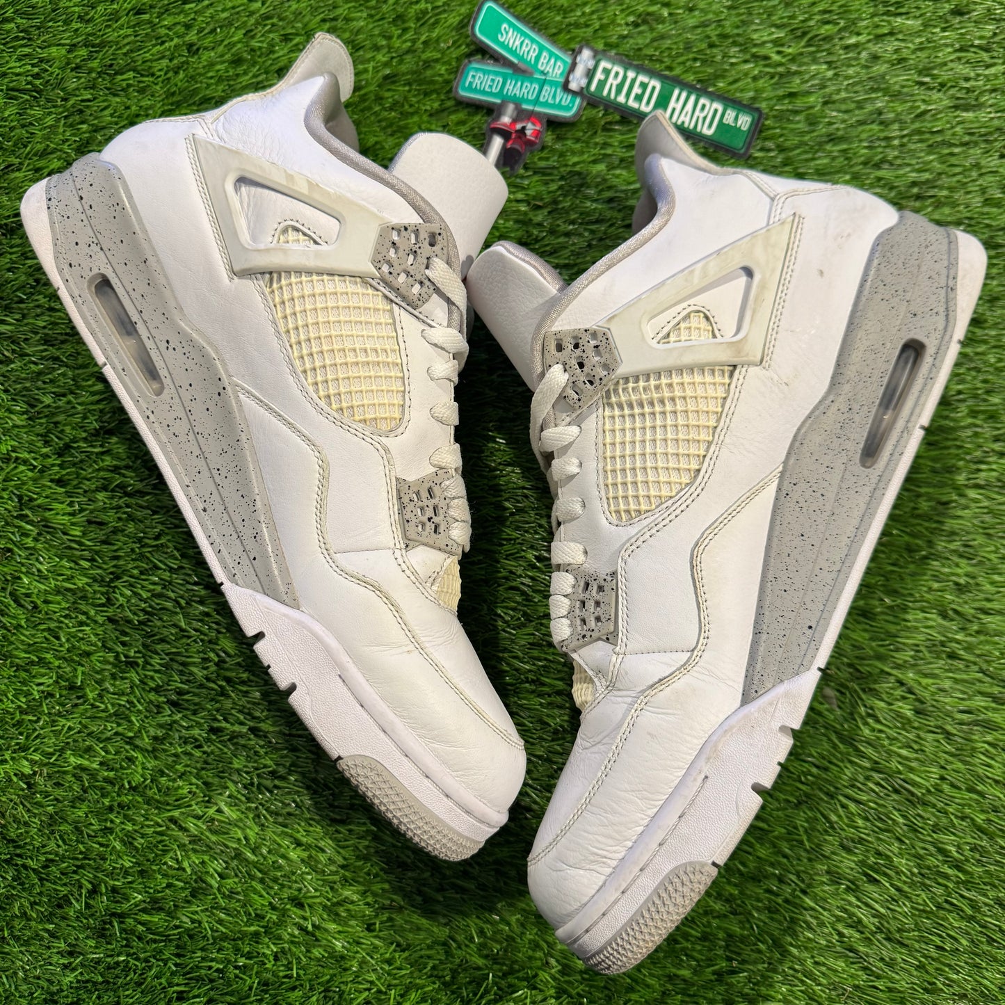 Air Jordan 4 Retro 'White Oreo'