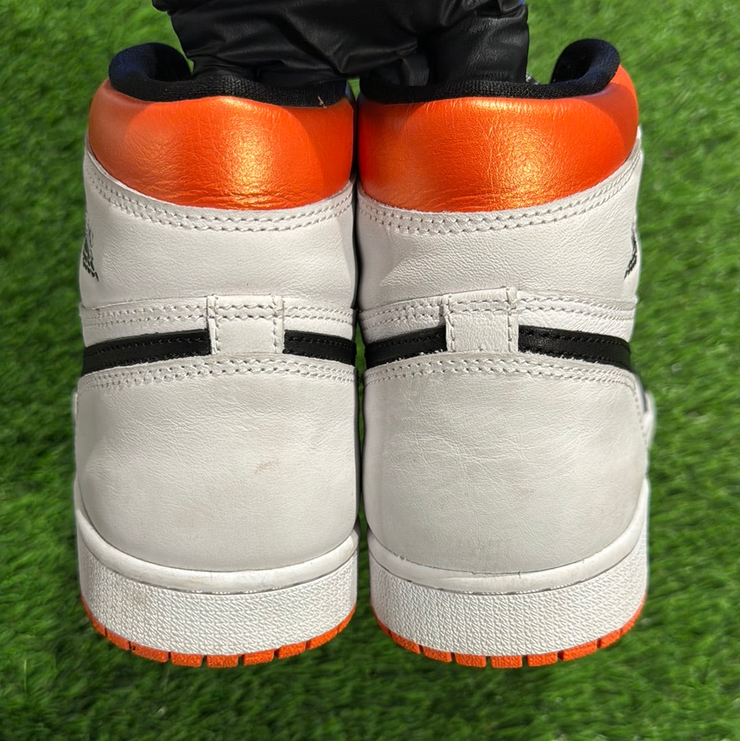 Air Jordan 1 Retro High OG 'Electro Orange'