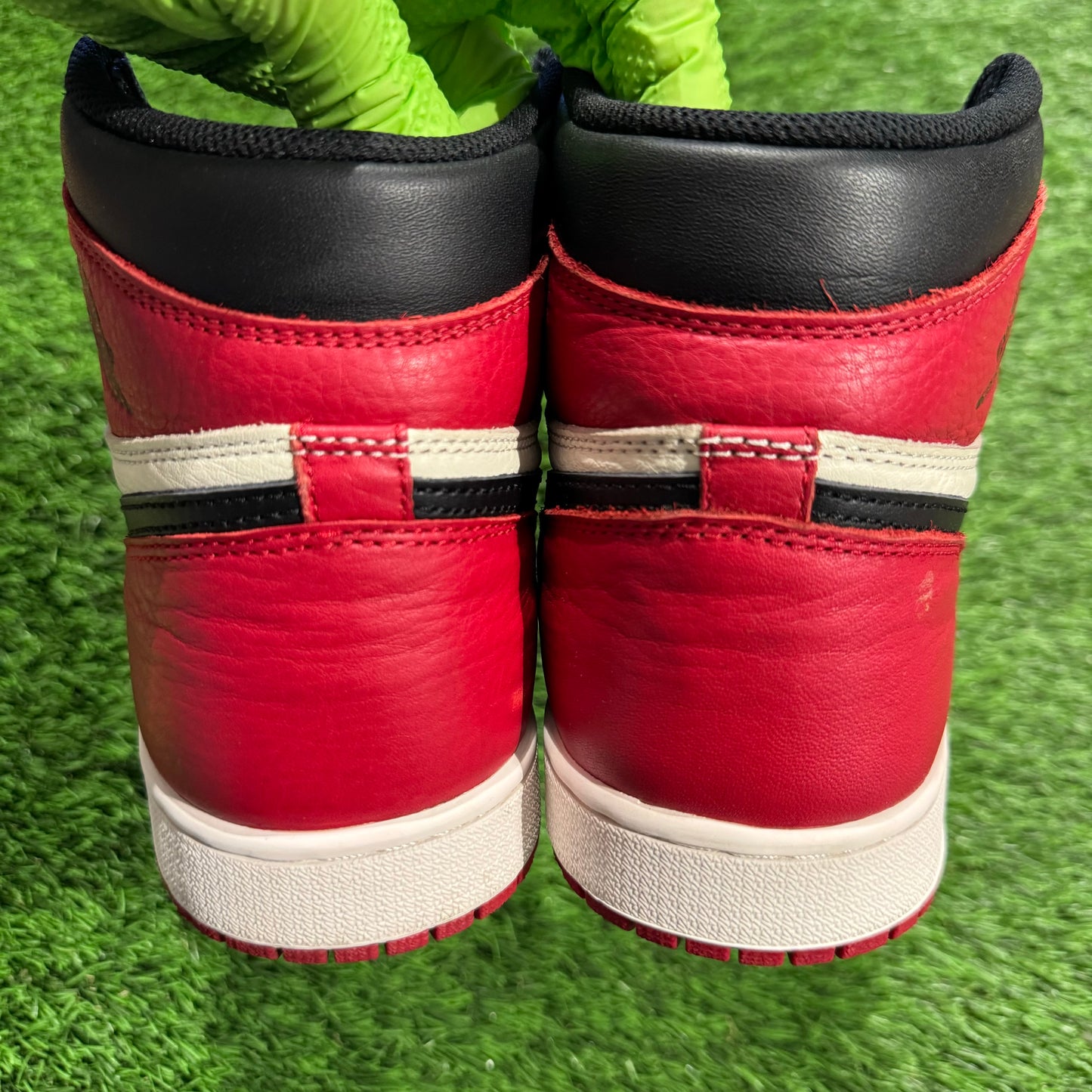 Air Jordan 1 Retro High OG 'Bred Toe'