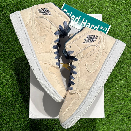 Wmns Air Jordan 1 Mid SE 'Sanddrift'
