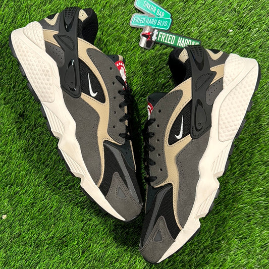 Air Huarache Runner 'Black Medium Ash'