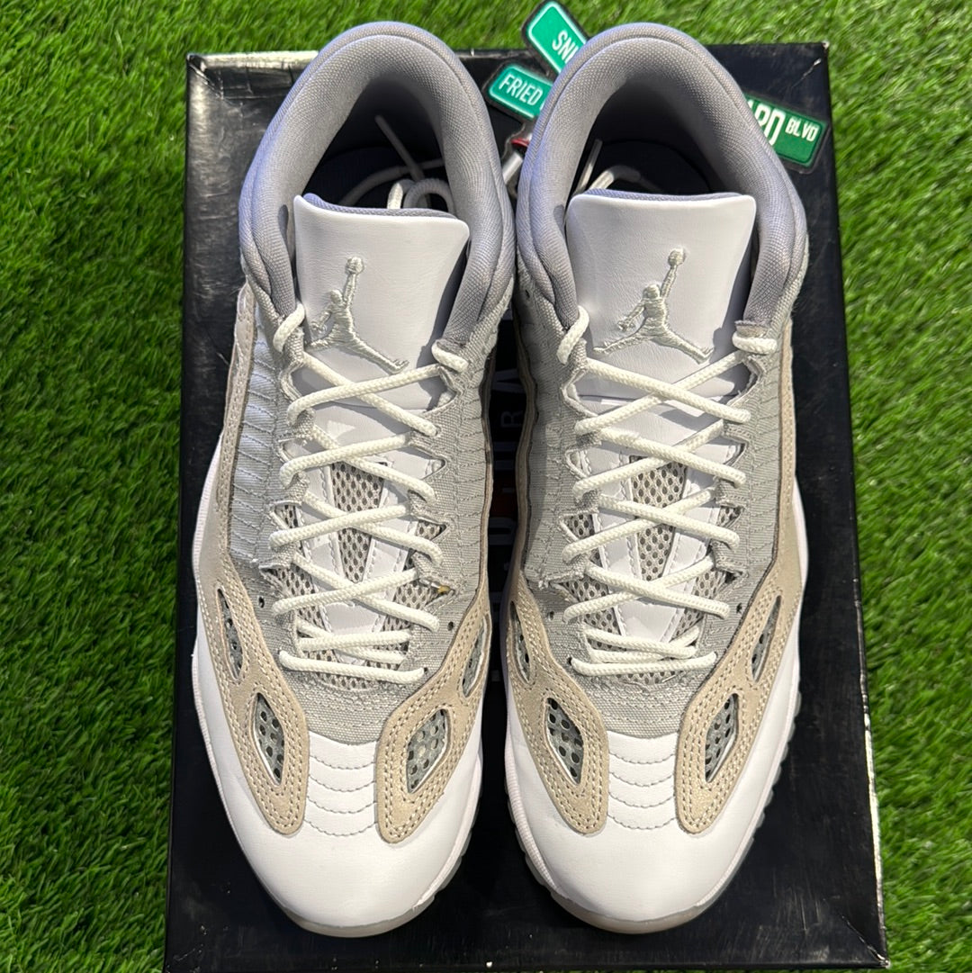 Air Jordan 11 Retro Low IE 'Light Orewood Brown'