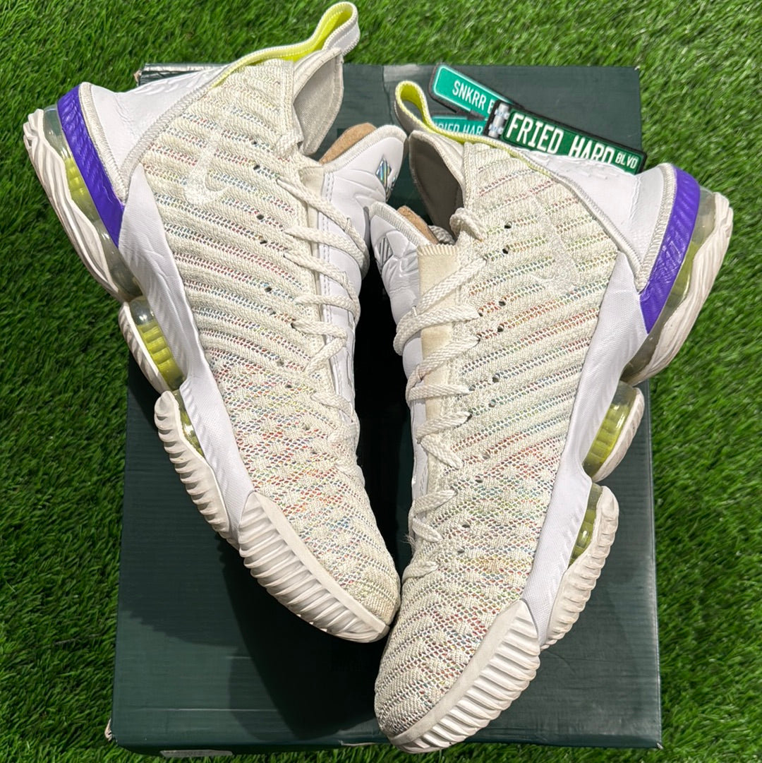 LeBron 16 'Buzz Lightyear'