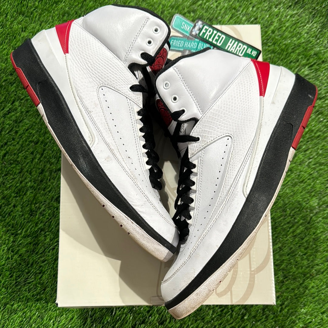 Air Jordan 2 Retro 'Chicago' 2022