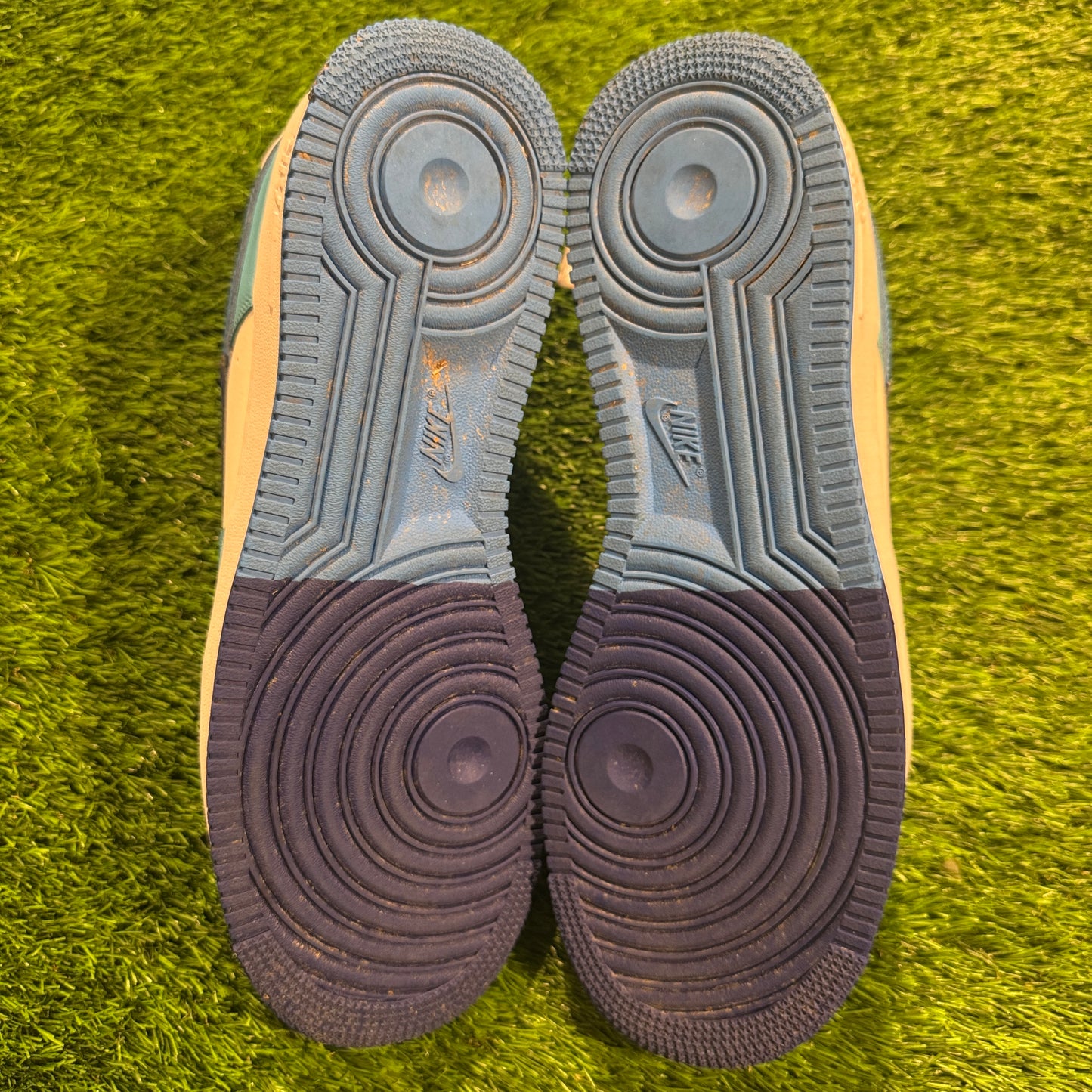 Air Force 1 '07 LV8 'Split - Light Photo Blue'