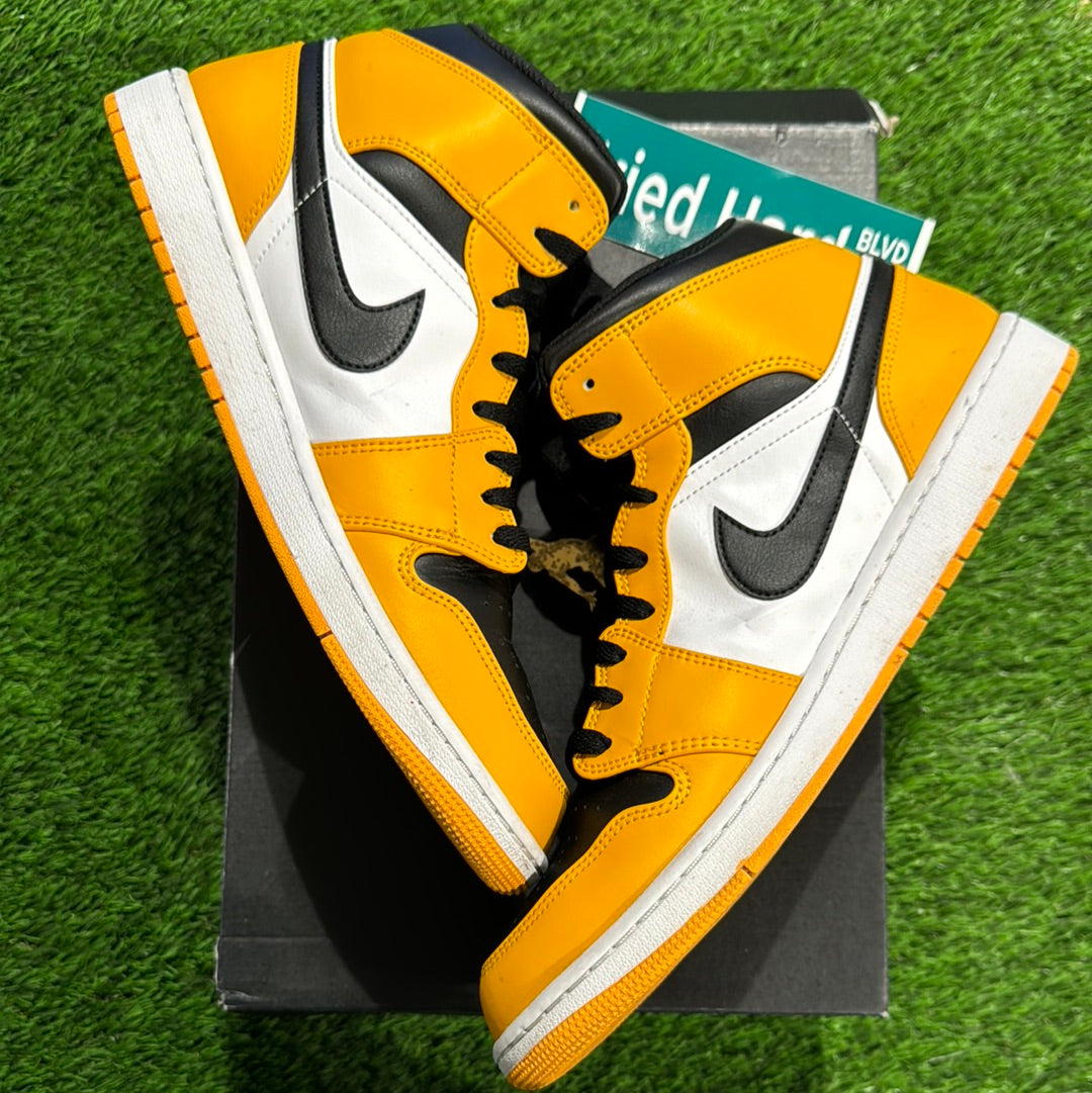 Air Jordan 1 Mid 'Reverse Yellow Toe'