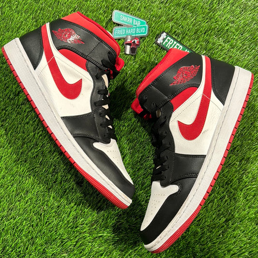 Air Jordan 1 Mid 'Black Gym Red'