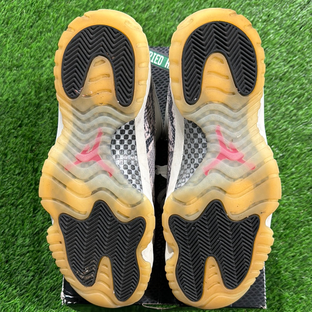 Air Jordan 11 Retro Low 'Light Bone Snakeskin'