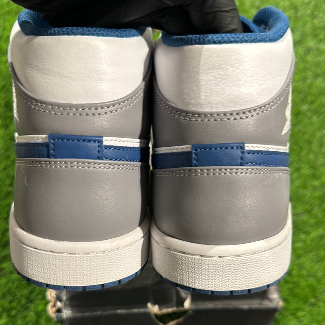 Air Jordan 1 Mid 'Cement True Blue'